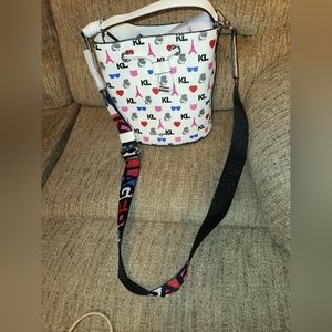 Karl Lagerfeld Bucket Bag!